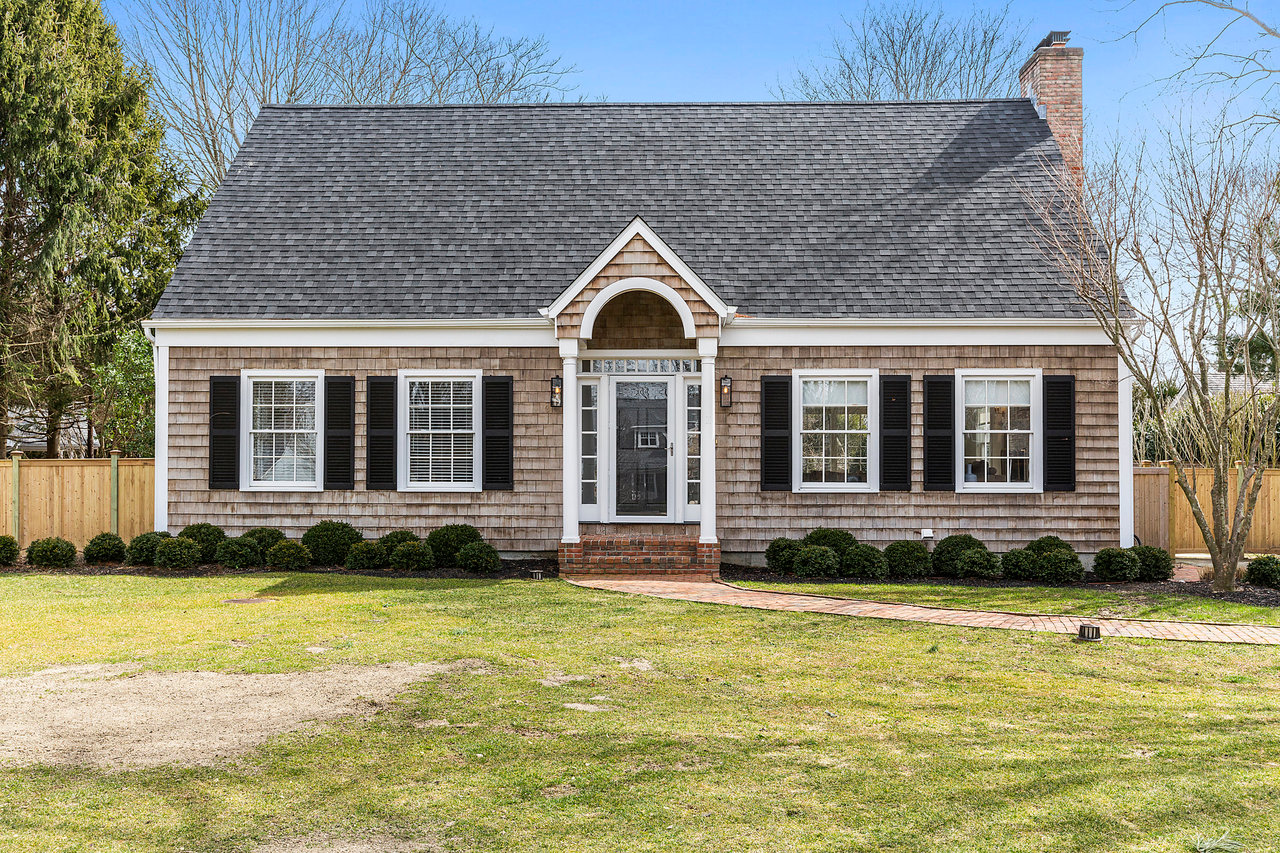 EDGE OF EAST HAMPTON VILLAGE