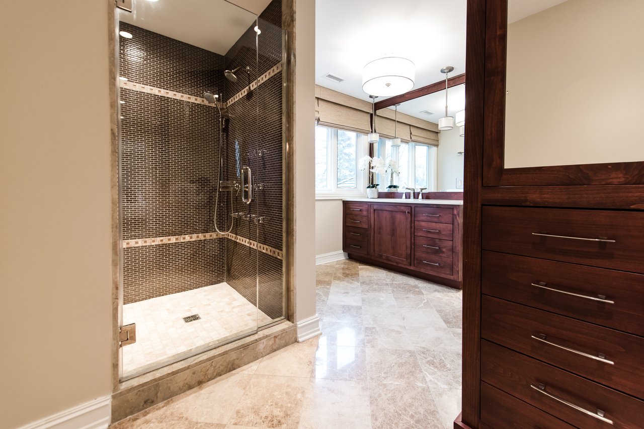 Experience Luxury Living In This Stunning Home