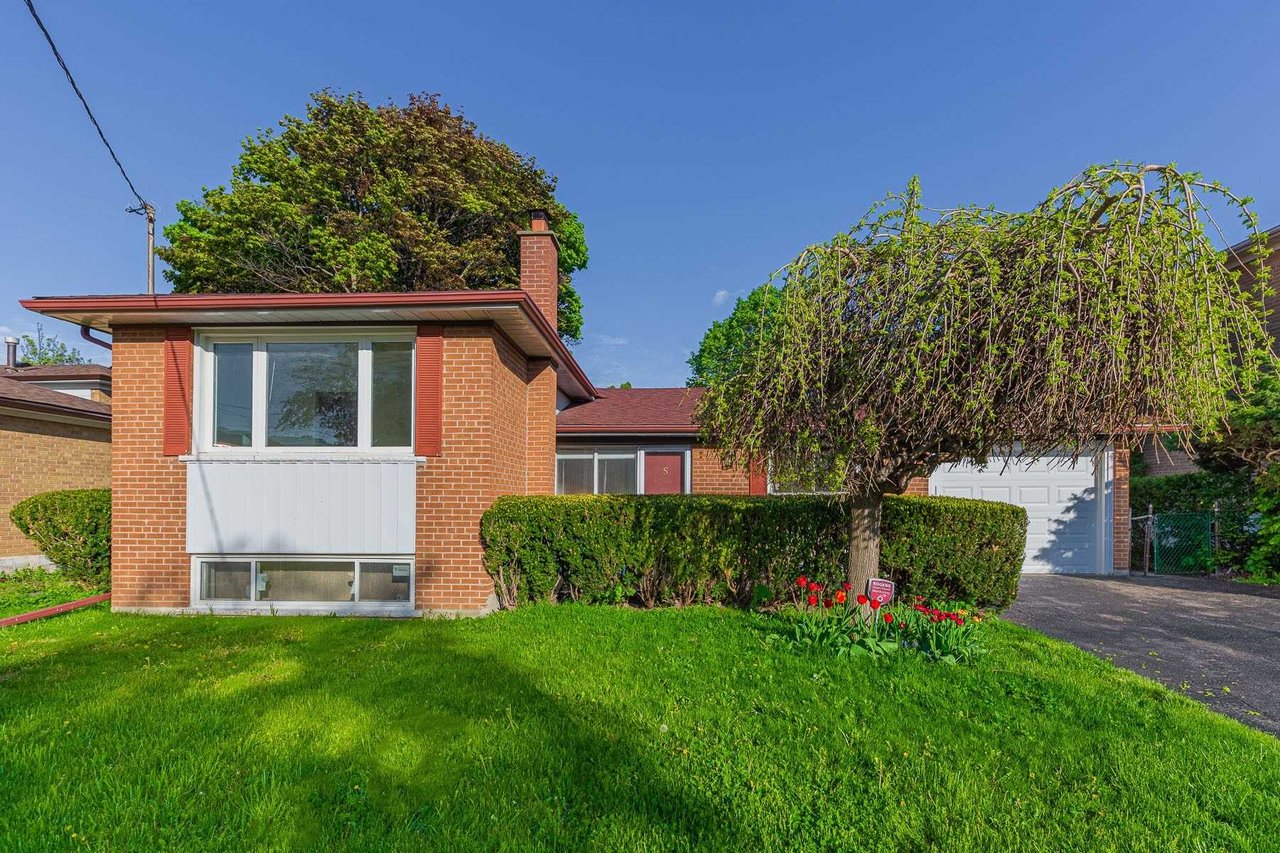 8 Houston Crescent