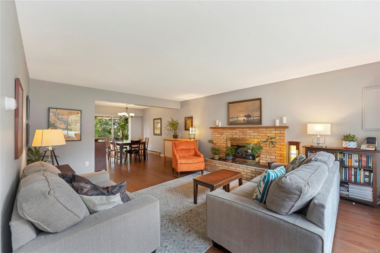 7639 Sigmar Pl
