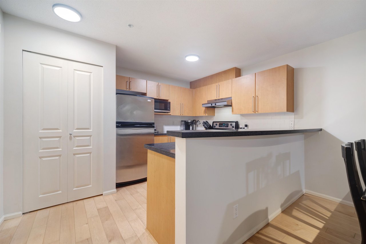 1131 Ross Rd