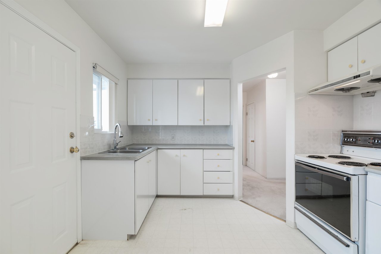 6350 Broadway