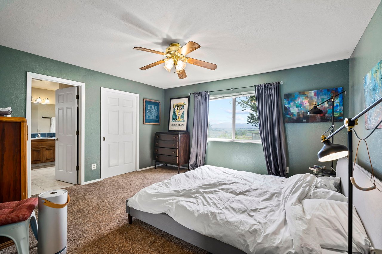 Horse Property with water rights! Incoming Producing Stables