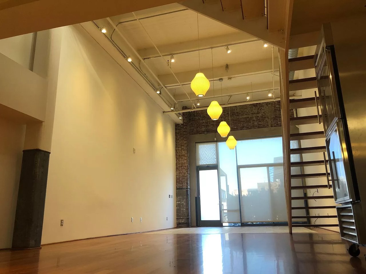 1850 Industrial St