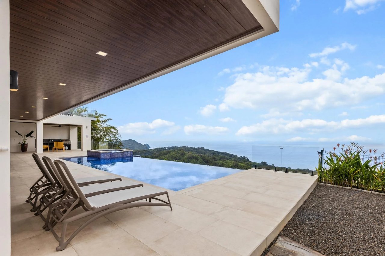 Luxury Ocean View Villa, Jaco, Puntarenas