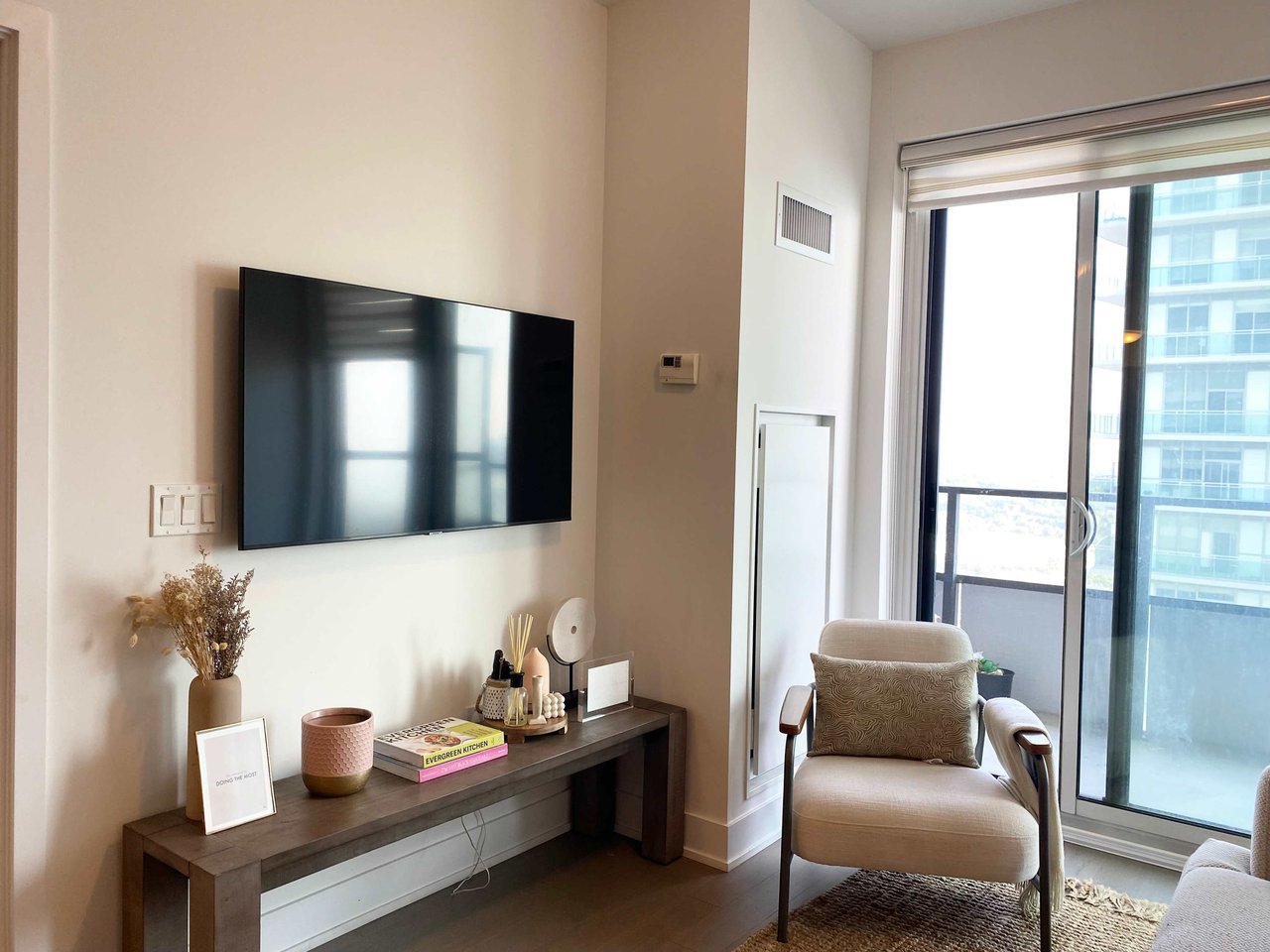 30 Shore Breeze Dr Unit: 3715