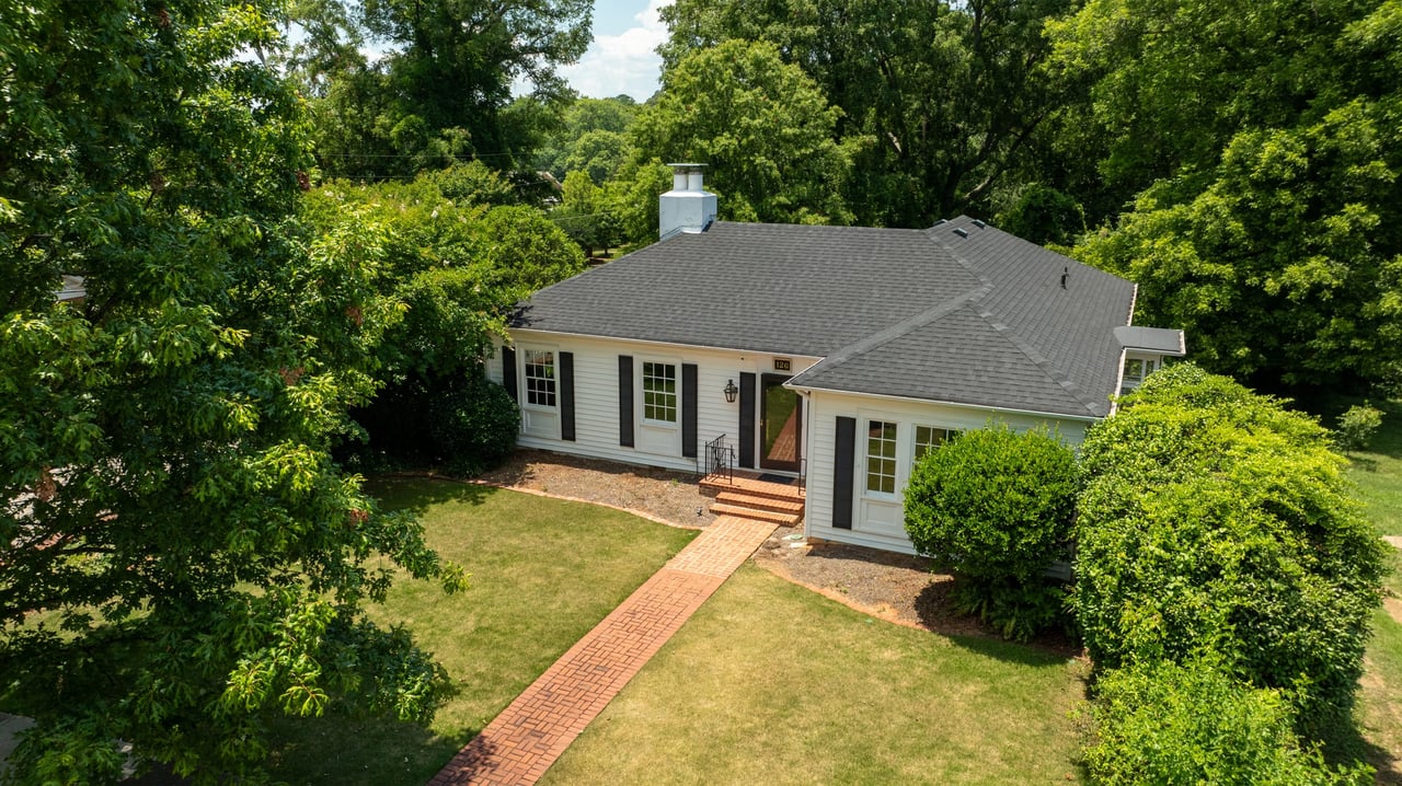 Charming Cottage Near LaGrange College