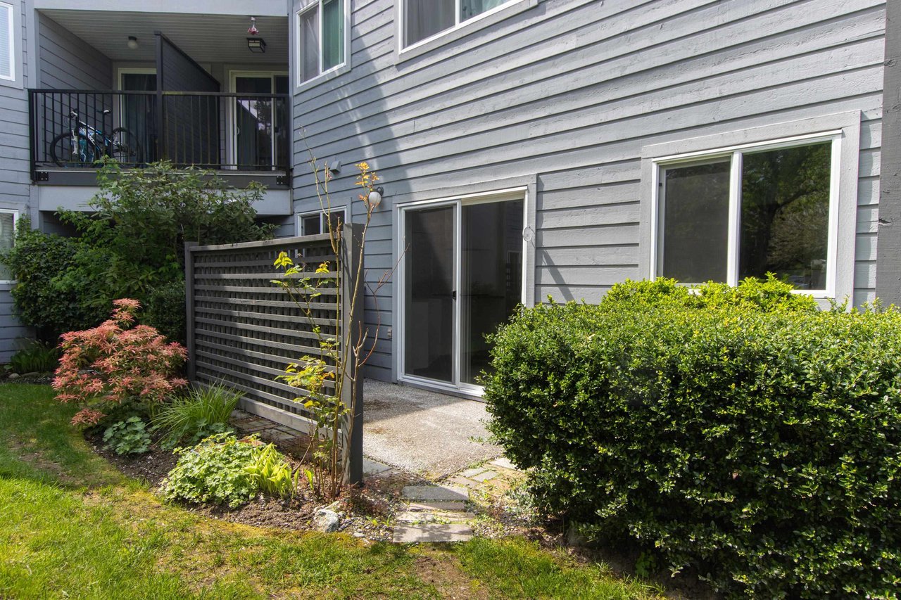 108-40100 Willow Cres