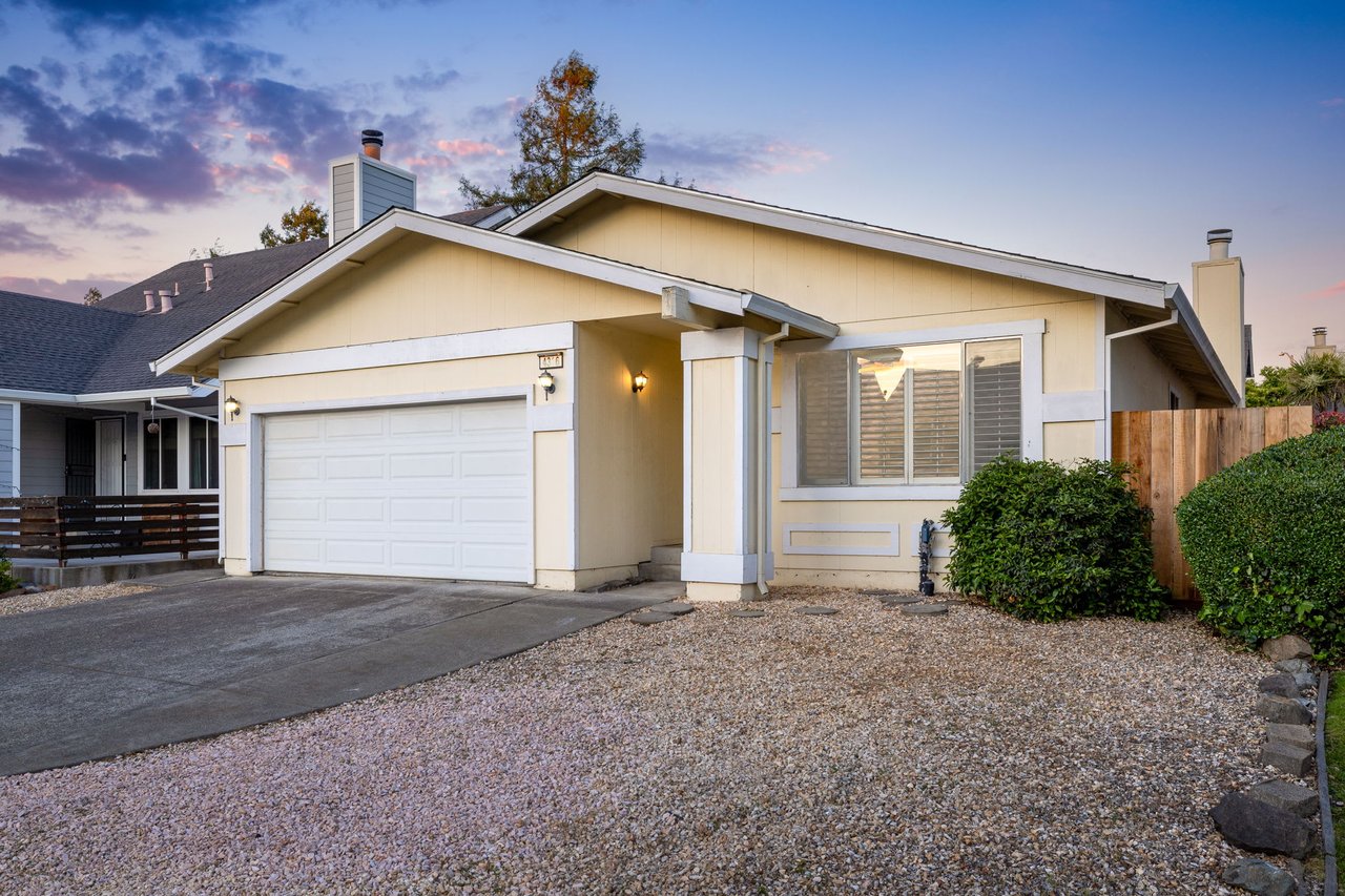 Single Level Home in the Coveted G-Section of Rohnert Park