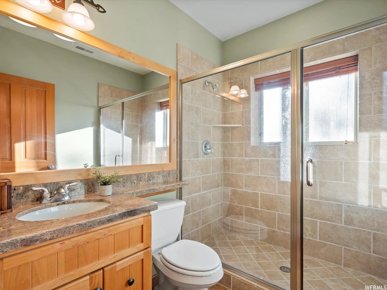 5823 E Elkhorn Dr