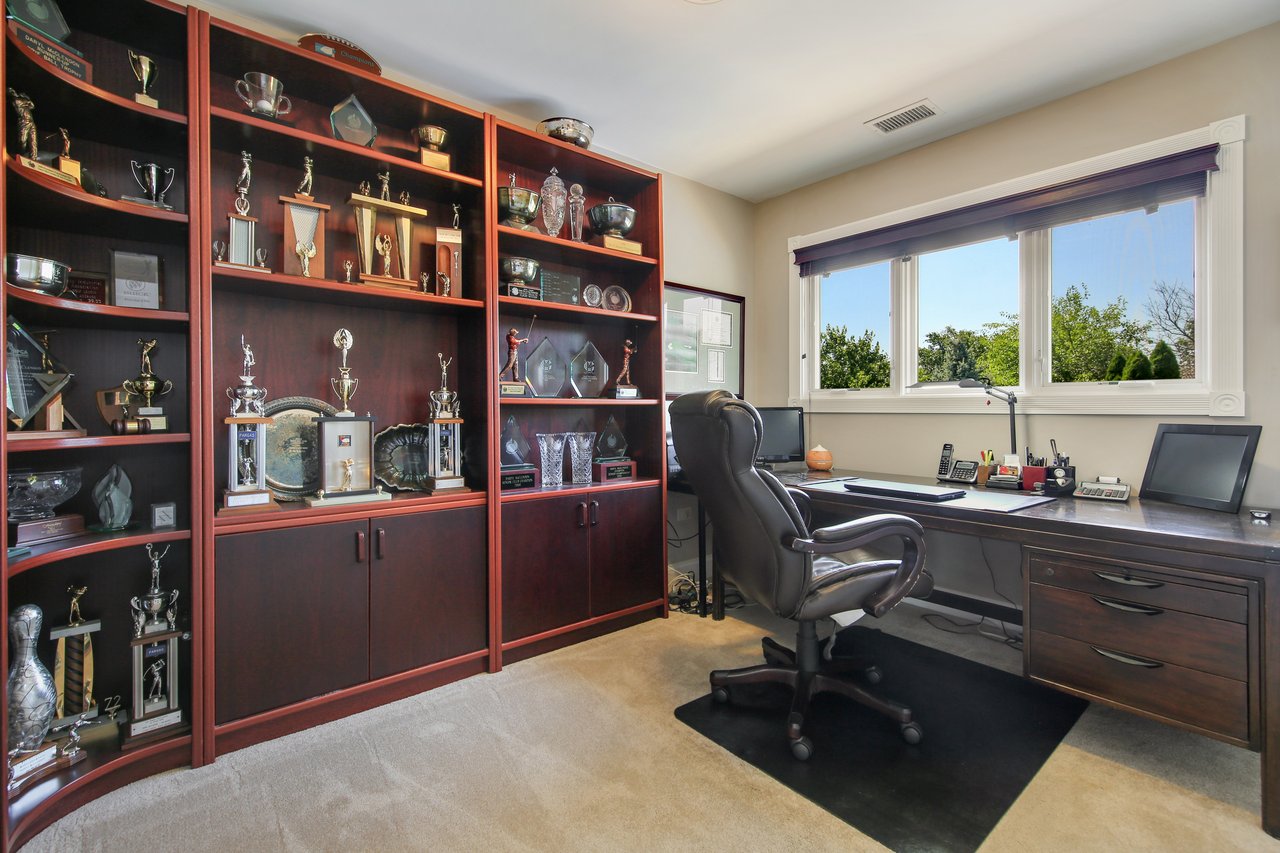 Beautifully Appointed Home Perfect For Entertaining