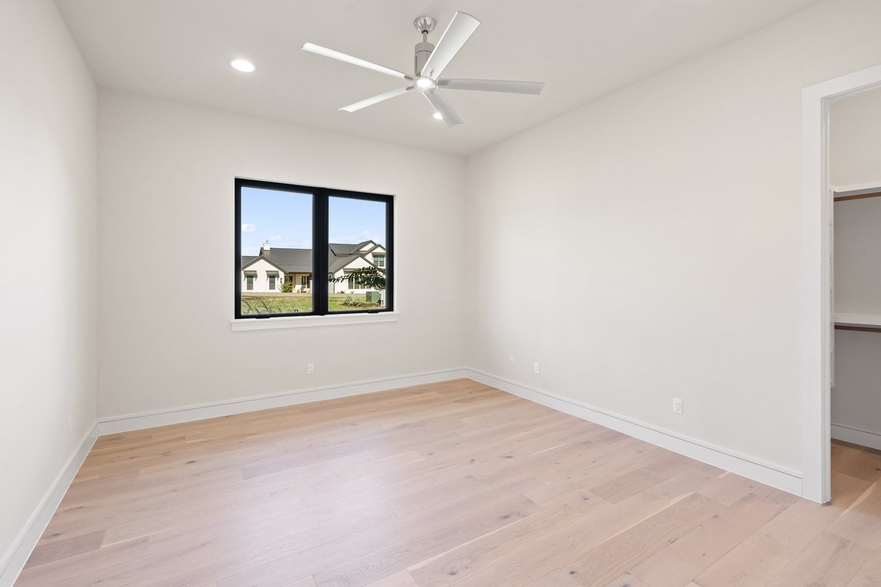 Bee Caves Single Story with Air Conditioned 2nd 2-Car Garage/ADU