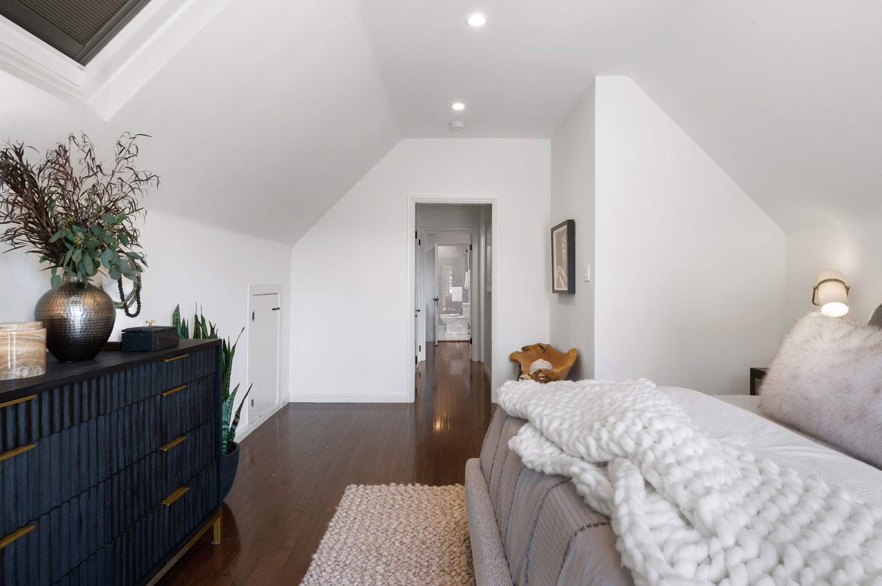 605 Waller Street