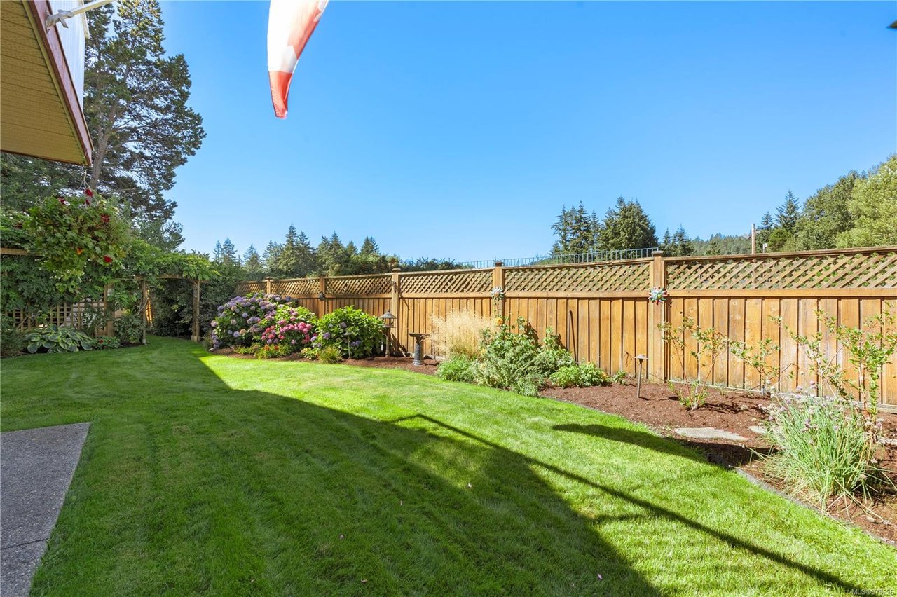 3278 Walfred Pl, Langford