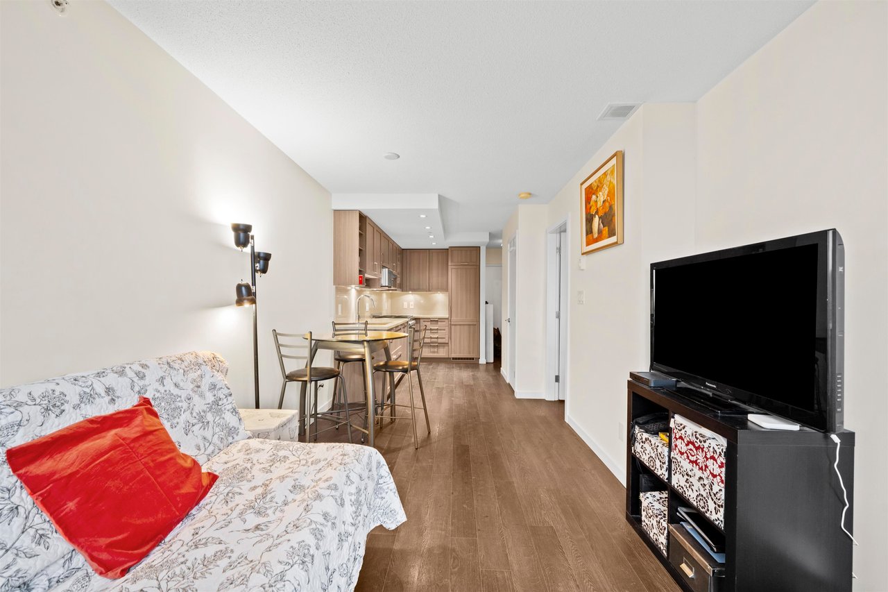1808-5515 Boundary Rd