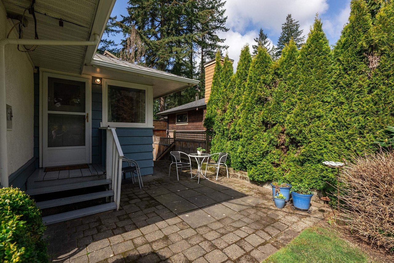 4143 Virginia Crescent, North Vancouver