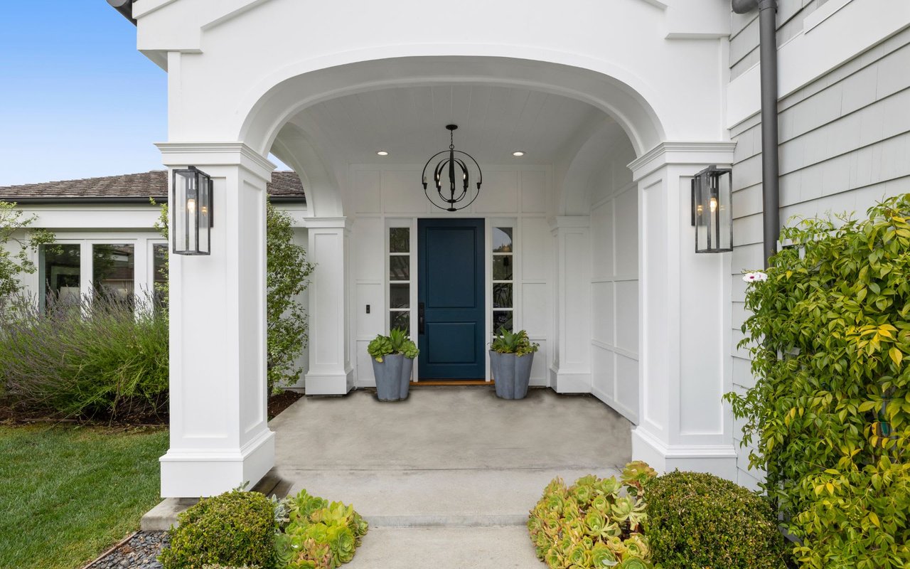 3719 Blue Key