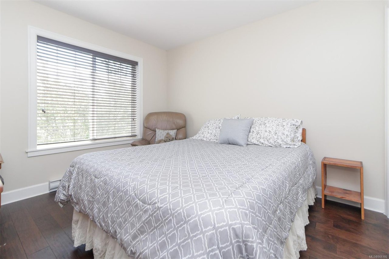 2074 Solent St, Sooke