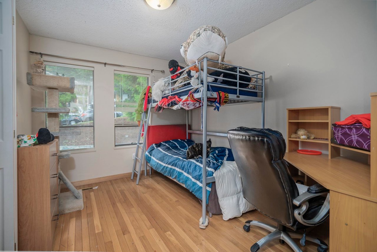 1305 Charter Hill Dr