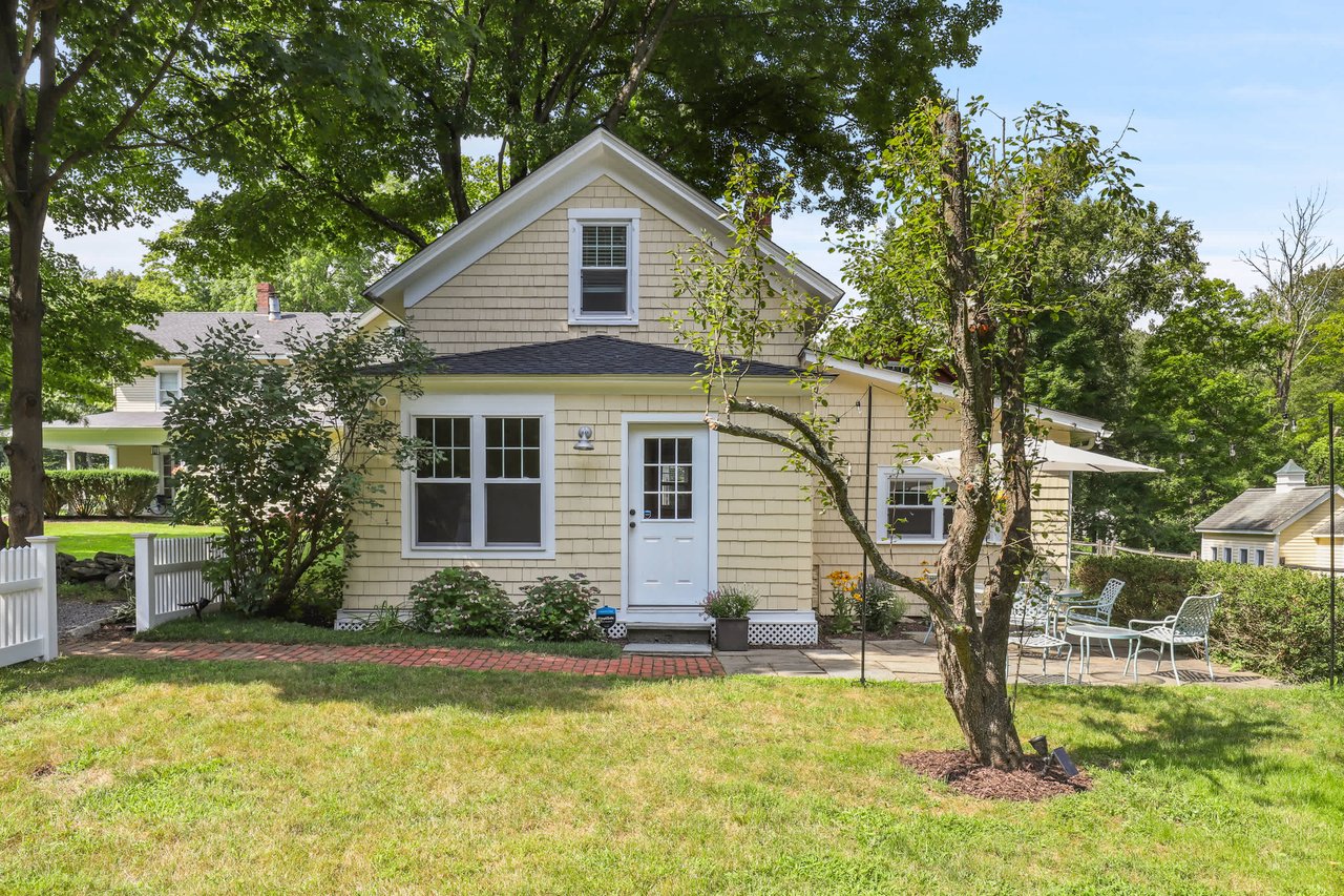 14 West Lane