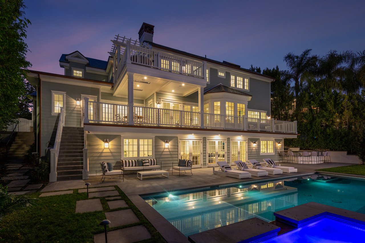 Exquisite Estate in Prime Riviera