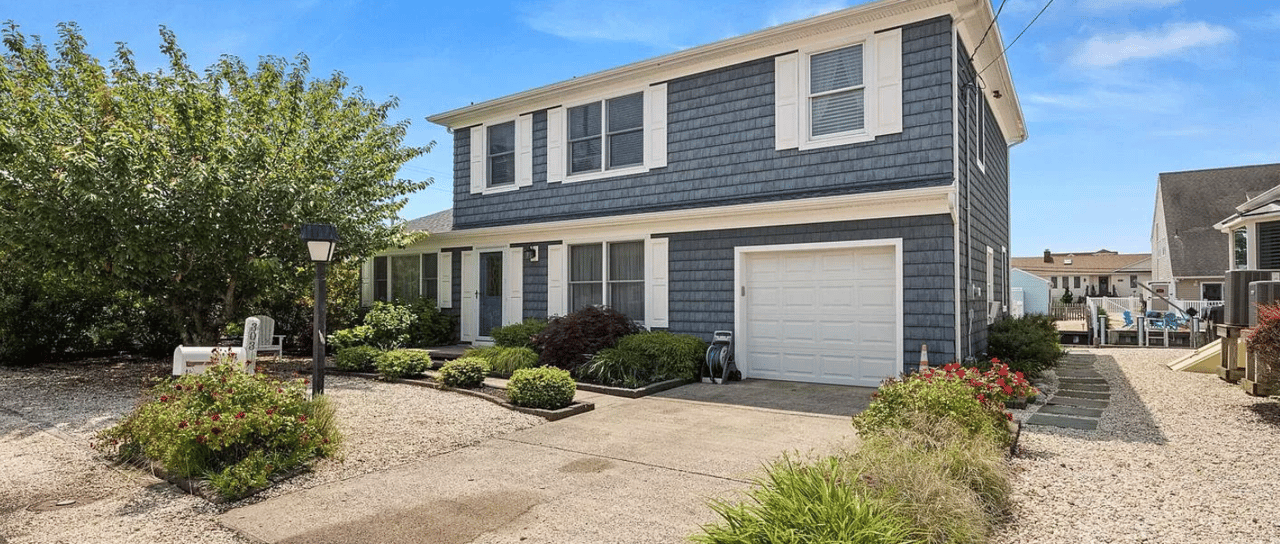 303 Dory Lane, Brick