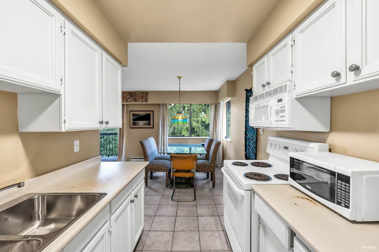 309-1825 W 8th Ave