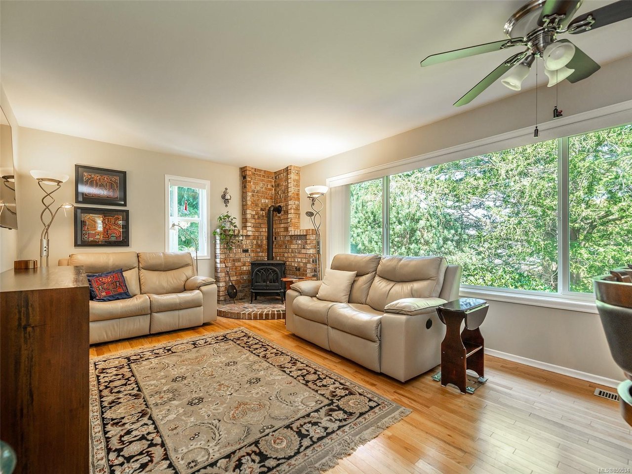 1238 Garry Oak Pl