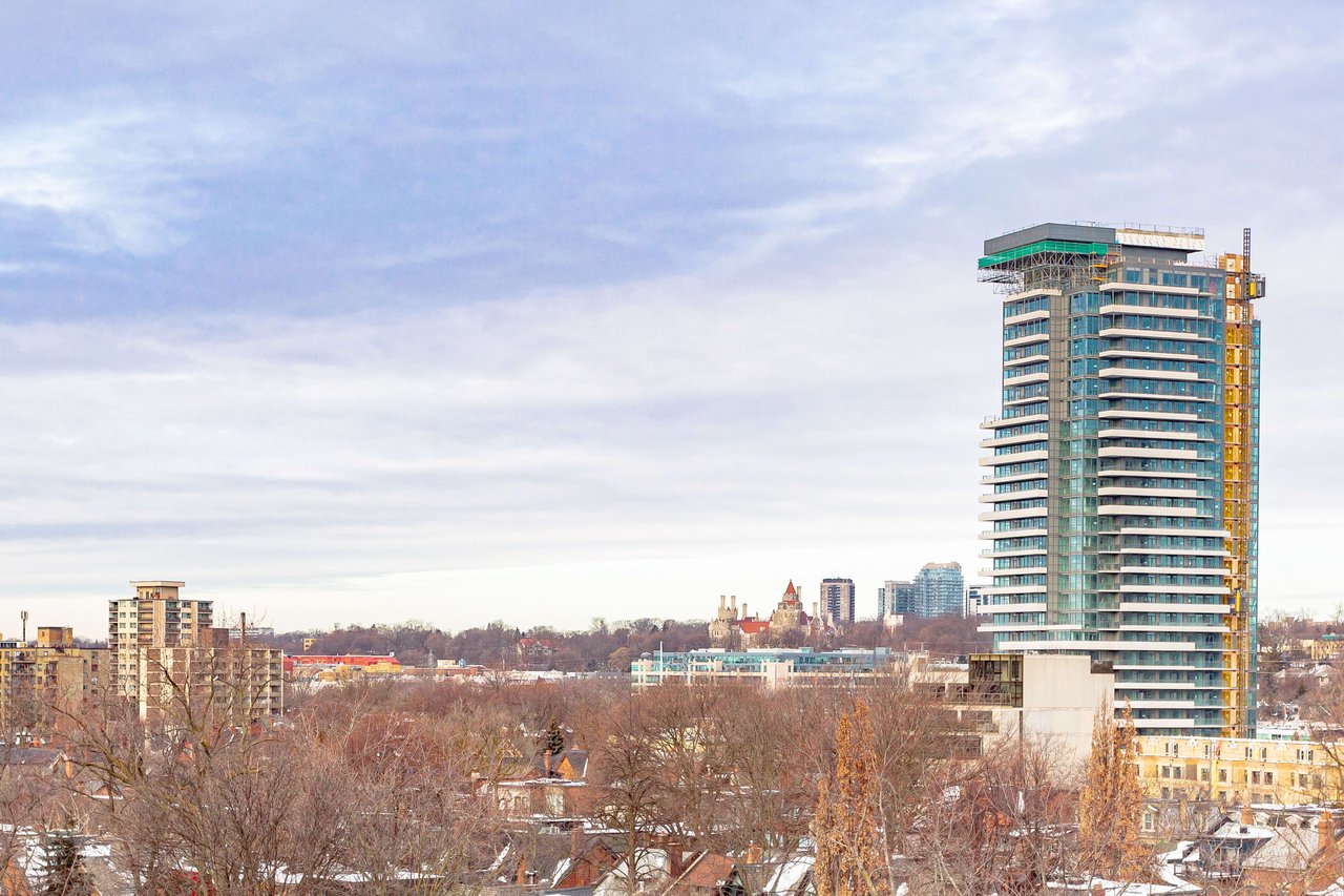 Yorkville Boutique Renovated Suite