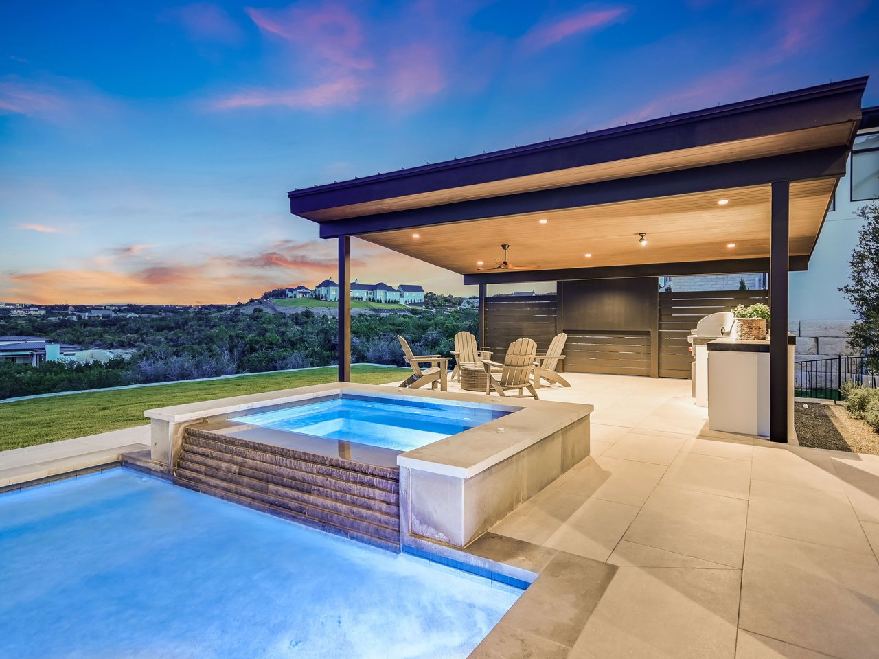 Alluring Amarra Masterpiece