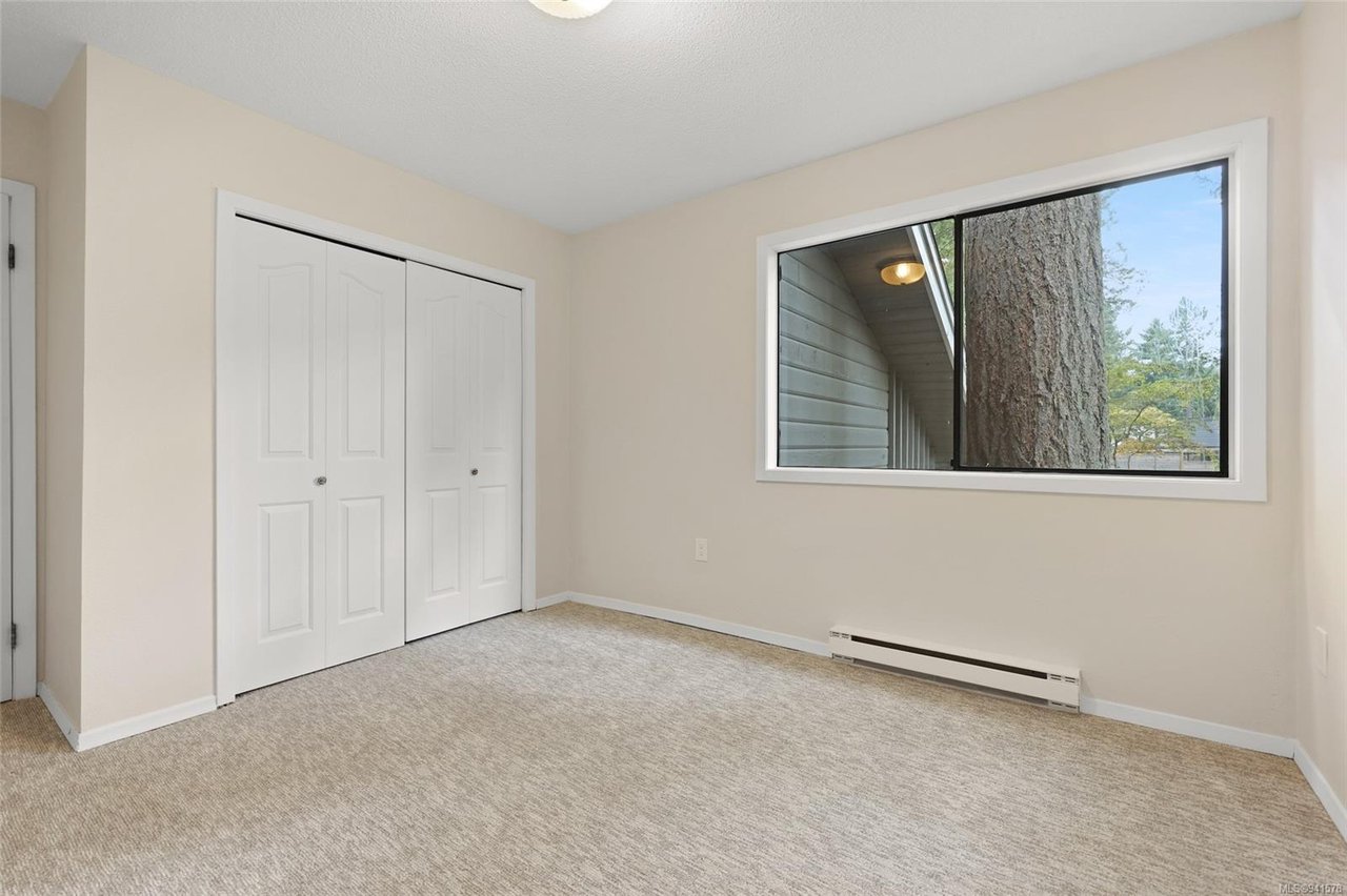 4527 Emily Carr Dr