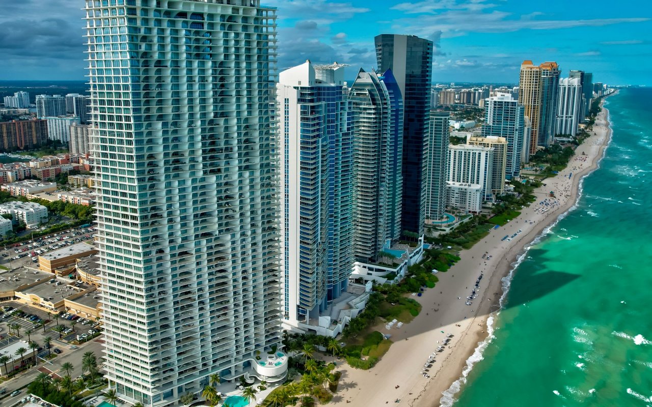 16901 Collins Ave, #5303