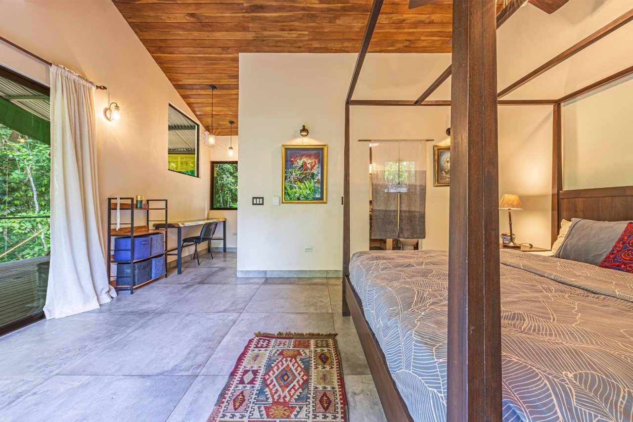 Private Riverfront Jungle Oasis, Ojochal, Puntarenas