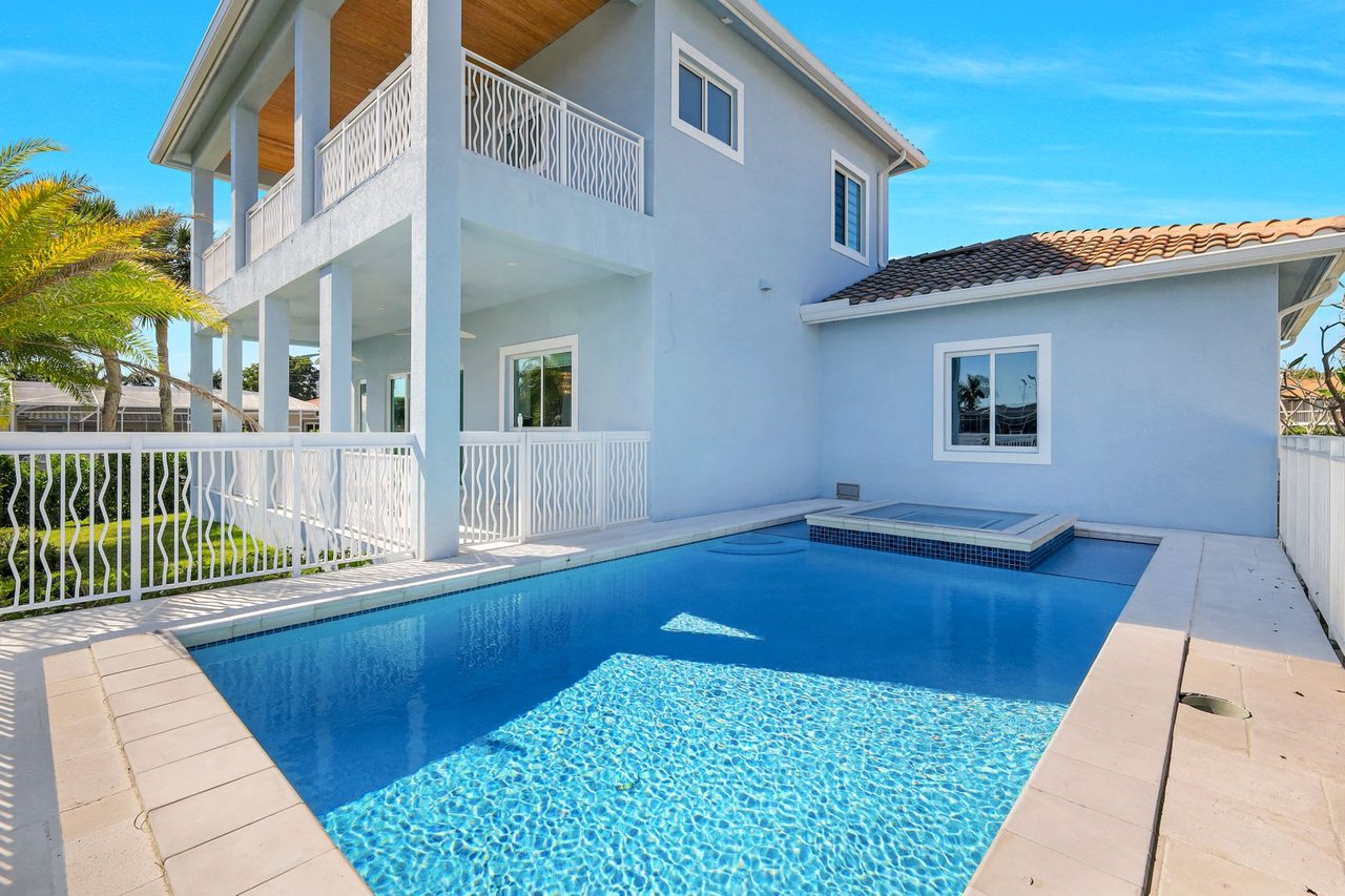 31 Manor Terrace, Marco Island