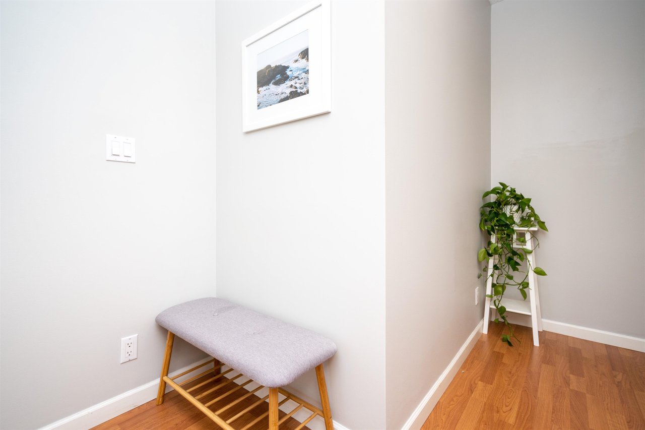 907-8871 Lansdowne Rd