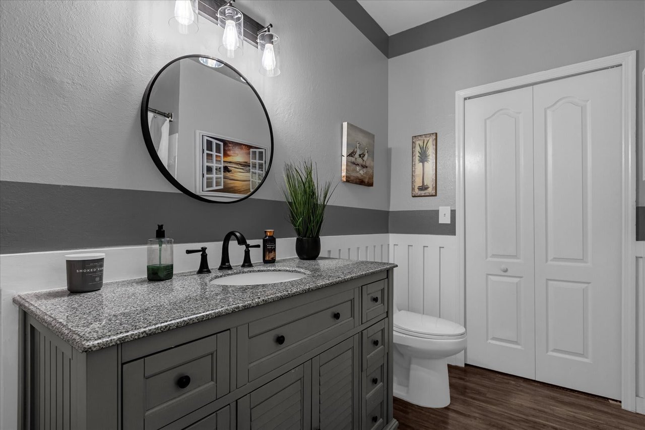 5008 MANGROVE ALY #202