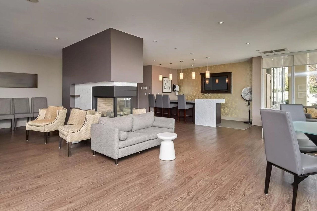1106-2133 Douglas Road, Burnaby