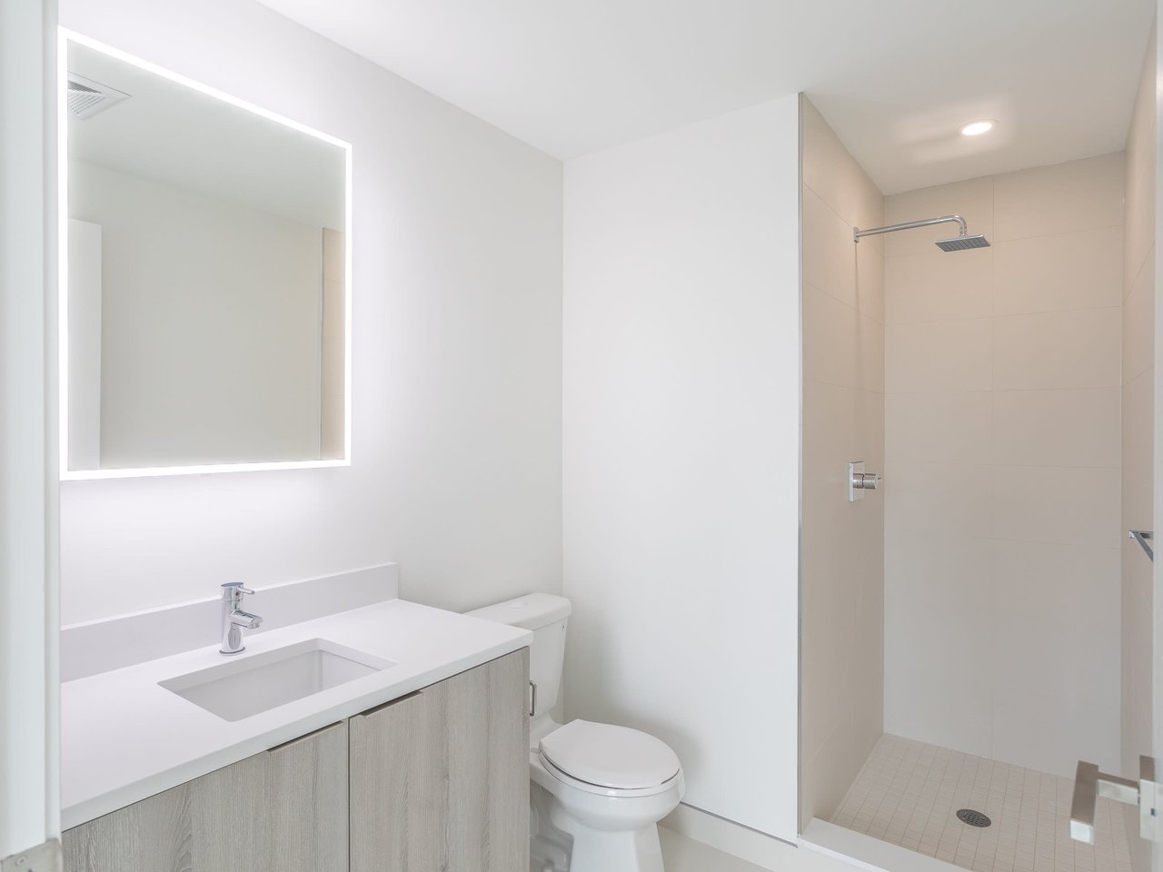 SOUTH HILL TERRACE SUITE