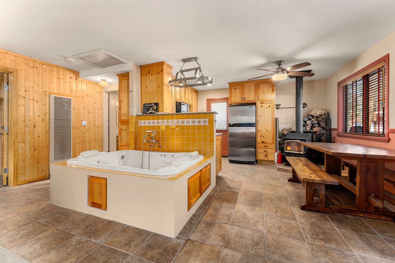 Mountain Resort Luxury Cabin | Property Spotlight