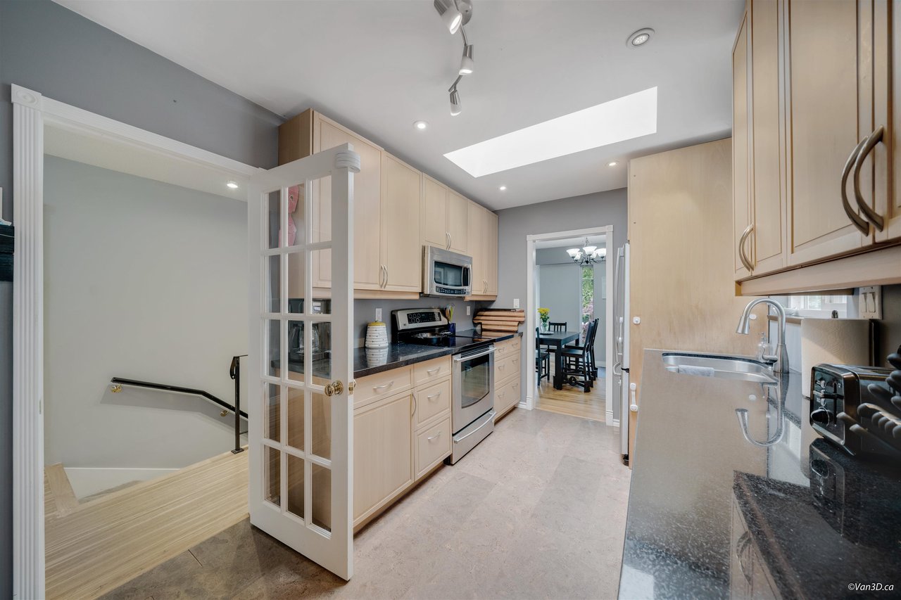 2052 W Keith Road, North Vancouver
