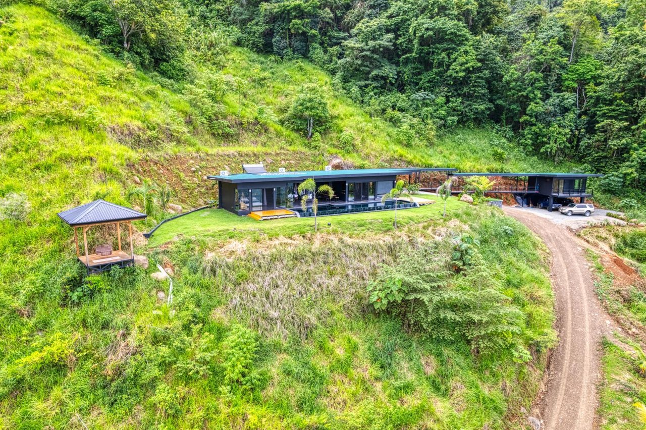 3 Bedroom Ocean View Estate