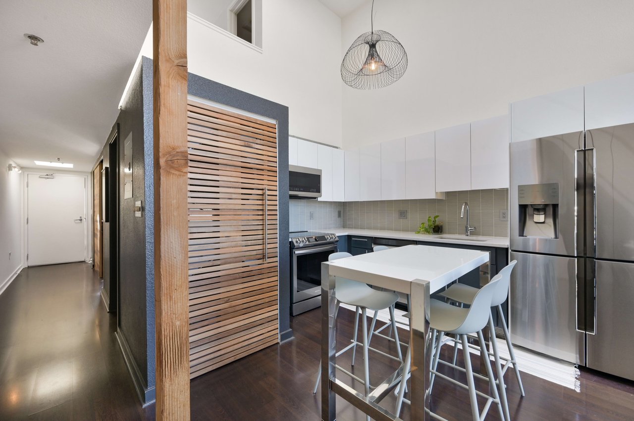 Stylish Loft Living on Coveted SOMA Street