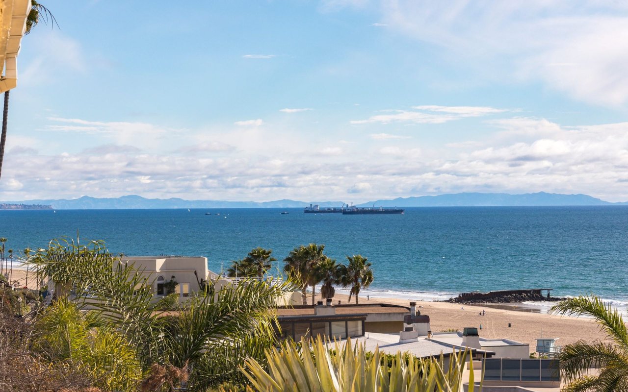 7040 Vista Del Mar Ln