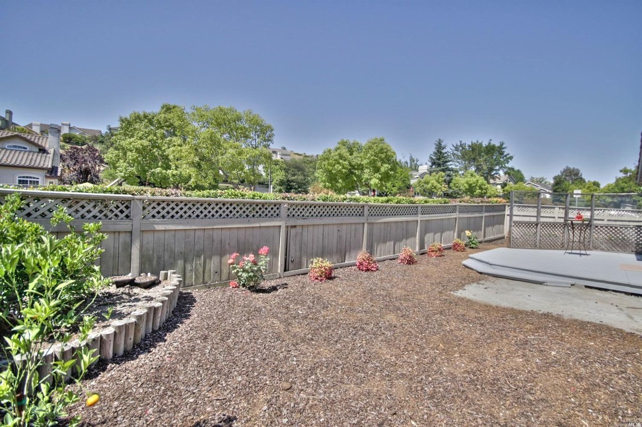 80 Windsor Ln