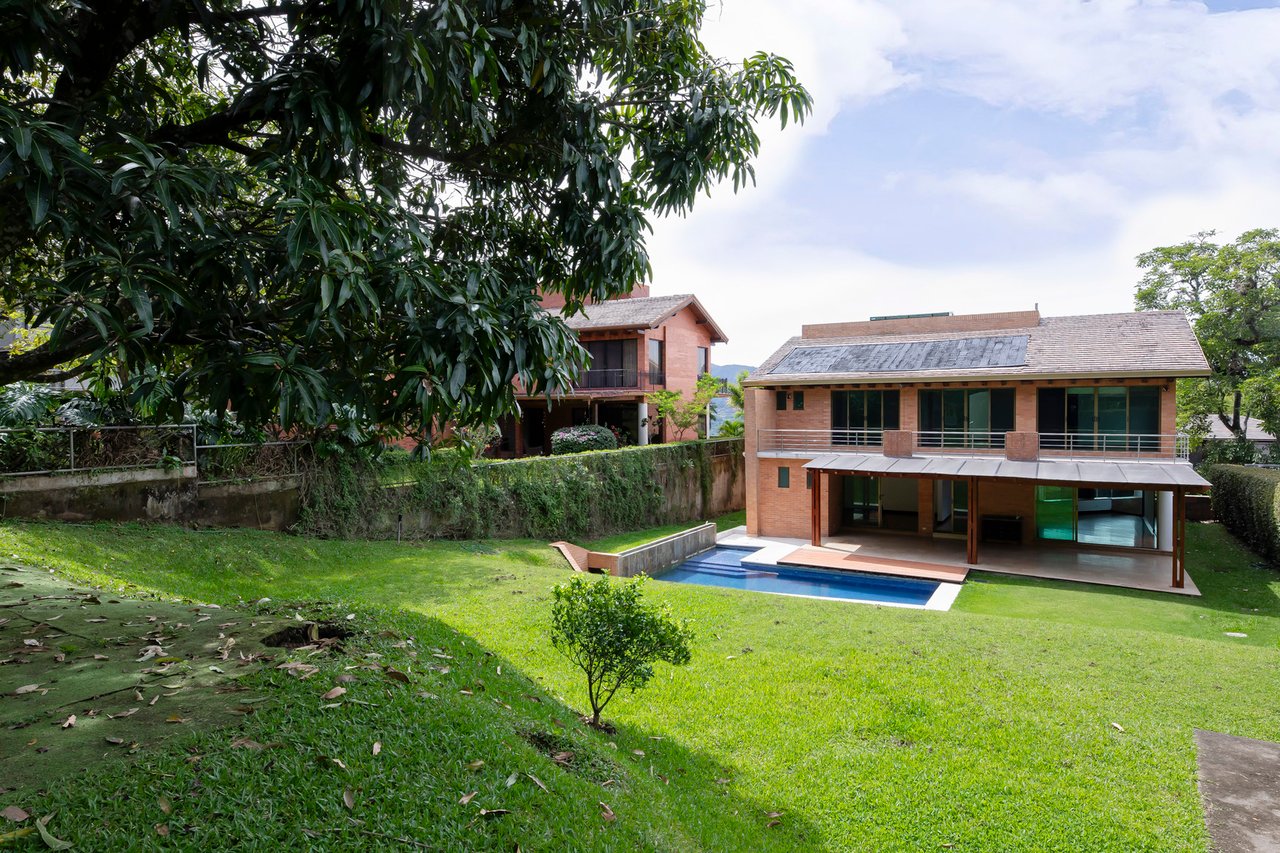 Terrace View Colonial Home, Escazu, San Jose