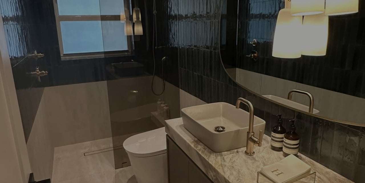 The Shower Tub Combo VS The Walk-in Shower