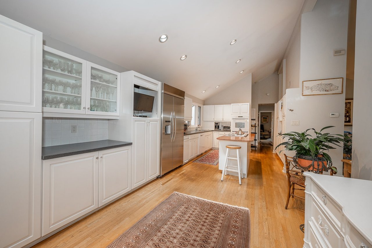 334 Malin Rd