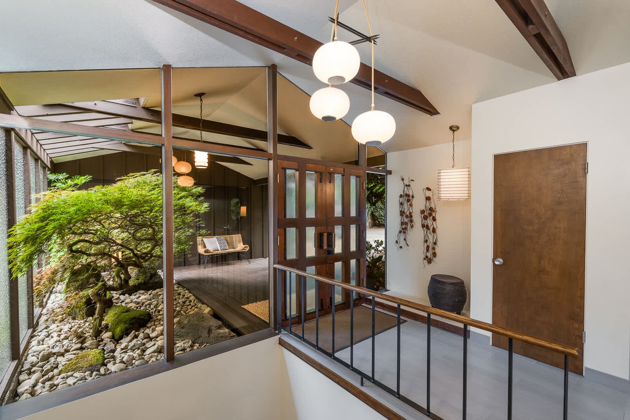Midcentury in Lake Forest Park