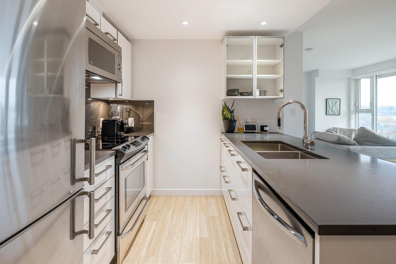 802-955 E Hastings St