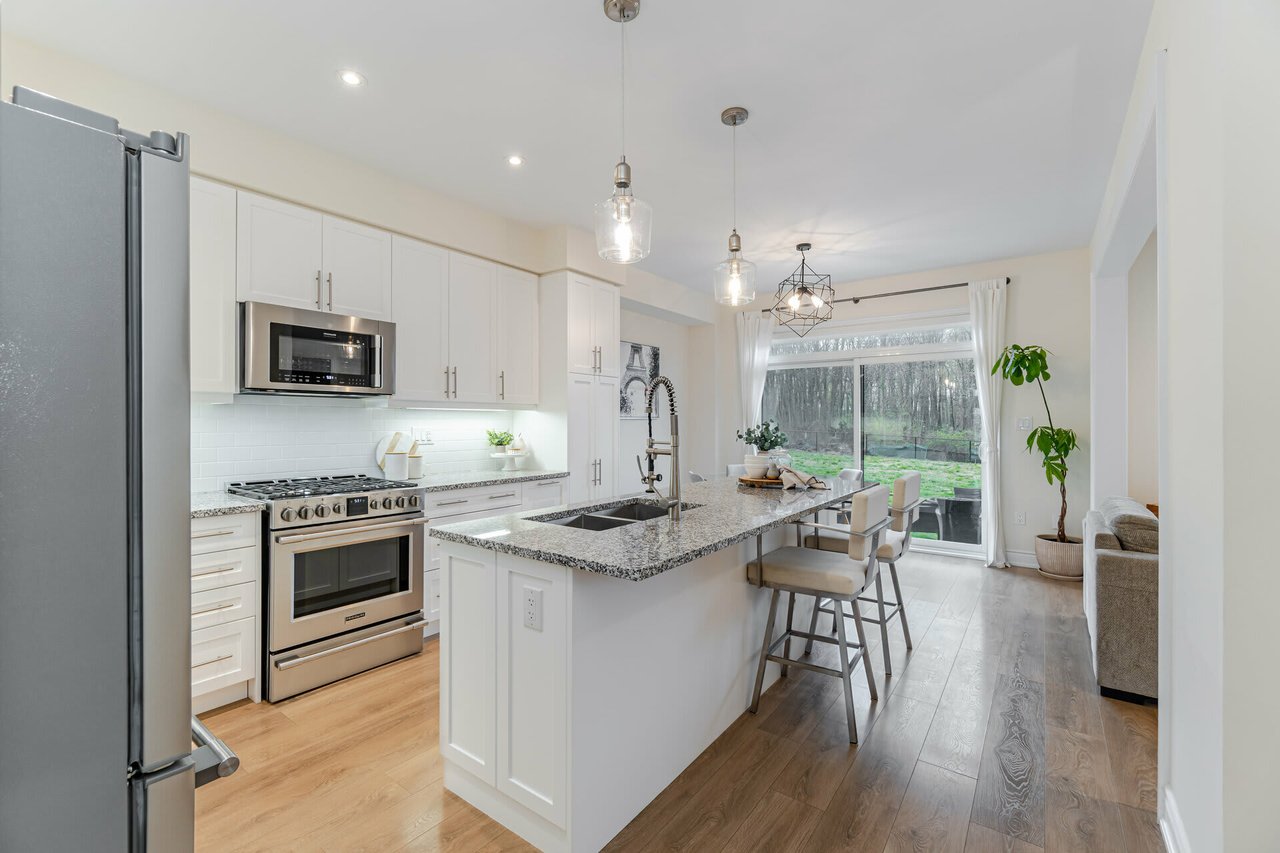 28 Queen Mary Blvd